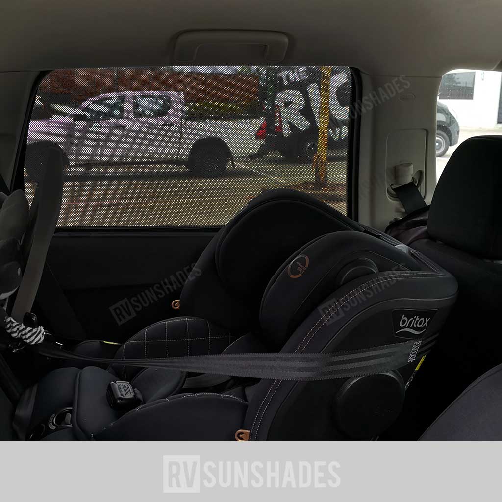 RVSUNSHADES-MITSUBISHI-OUTLANDER-2013-CAR-SHADES-2